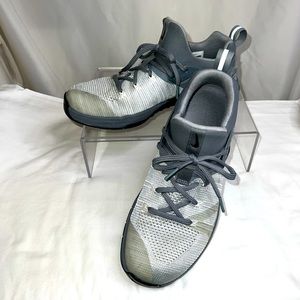 Women's gray Nike Metcon